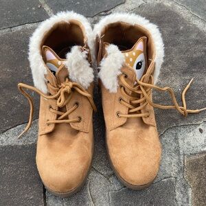 Youth suede tie boots